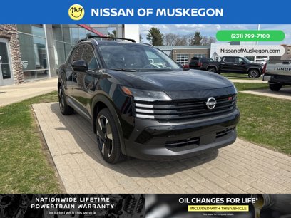 New 2025 Nissan Kicks SR w/ Illumination Package