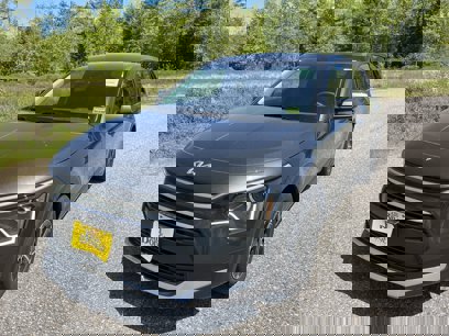 New 2025 Kia Niro LX