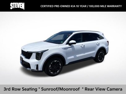 Certified 2025 Kia Sorento S w/ Panoramic Sunroof Package