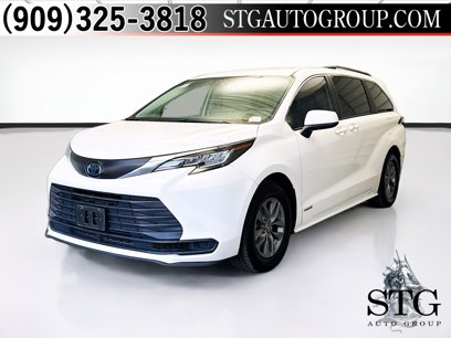 Used 2021 Toyota Sienna LE