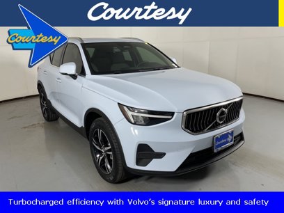 Used 2024 Volvo XC40 B5 Core