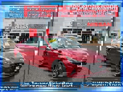 Used 2022 Hyundai Elantra SEL w/ Preferred Accessory Package