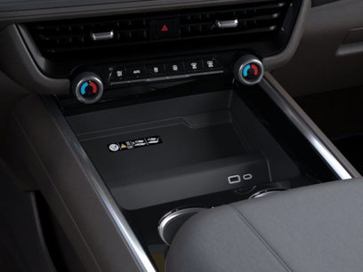 New 2025 Chevrolet Suburban Z71 w/ Comfort Package