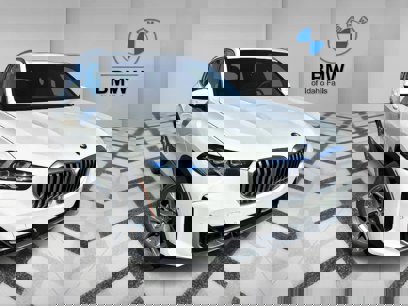 New 2025 BMW X5 xDrive40i w/ Climate Comfort Package