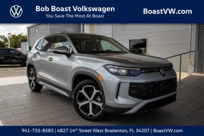 New 2025 Volkswagen Tiguan SE