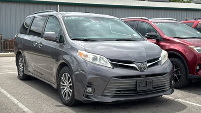 Used 2018 Toyota Sienna XLE