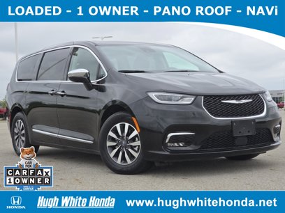 Used 2023 Chrysler Pacifica Limited