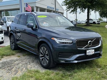 Used 2022 Volvo XC90 T5 Momentum w/ Advanced Package