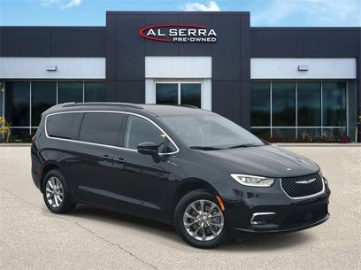 Used 2022 Chrysler Pacifica Touring-L