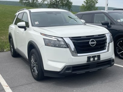 Used 2024 Nissan Pathfinder SV