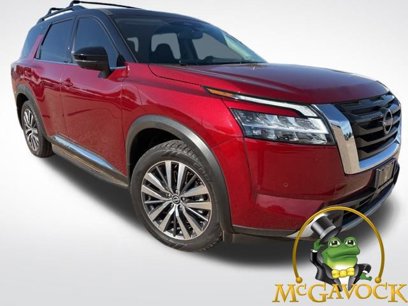 Certified 2022 Nissan Pathfinder Platinum w/ Lighting Package (N93)