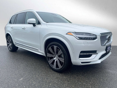 New 2024 Volvo XC90 T8 Plus w/ Protection Package Premier