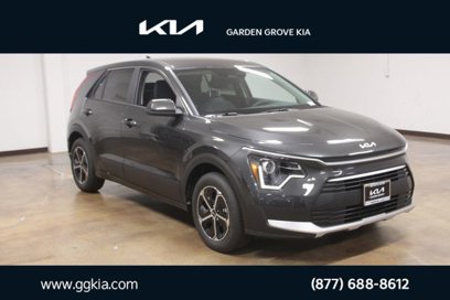 New 2025 Kia Niro LX