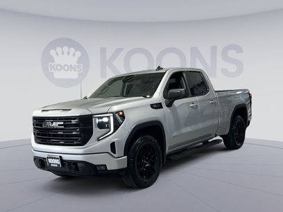 Used 2022 GMC Sierra 1500 Elevation w/ LPO, Elevation Black Package