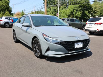 Used 2021 Hyundai Elantra SEL w/ Convenience Package