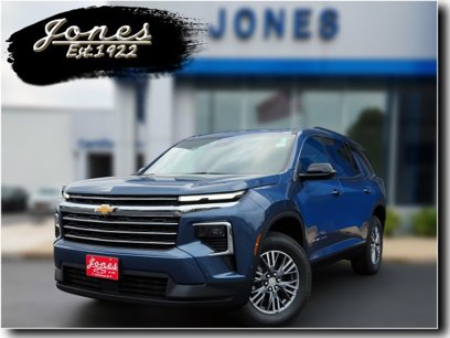 New 2025 Chevrolet Traverse LT w/ Enhanced Driving Package
