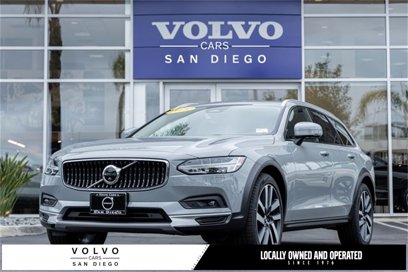 New 2025 Volvo V90 B6 Cross Country Ultra w/ Climate Package