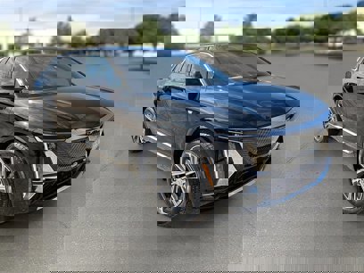 New 2025 Cadillac Lyriq Luxury