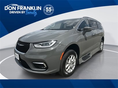 Used 2022 Chrysler Pacifica Touring-L