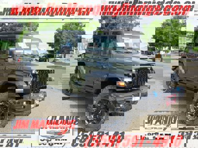 New 2023 Jeep Wrangler Unlimited w/ 8.4" Radio Group