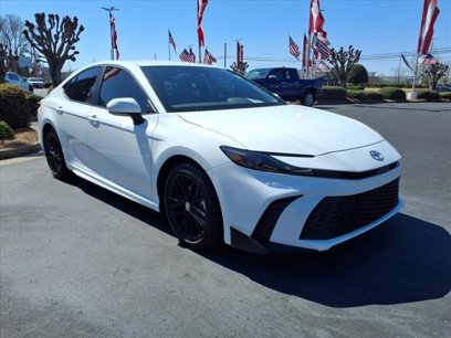 Used 2025 Toyota Camry SE w/ Convenience Package
