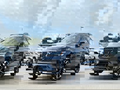 New 2026 Volvo XC60 B5 Plus w/ Protection Package Premier