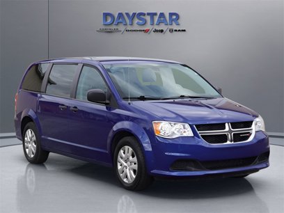 Used 2020 Dodge Grand Caravan SE w/ UConnect Hands-Free Group