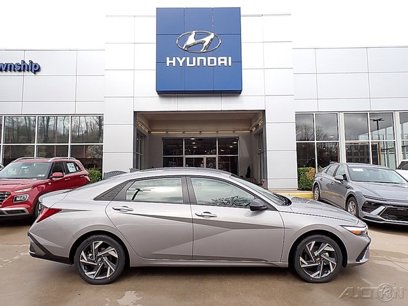 New 2025 Hyundai Elantra SEL