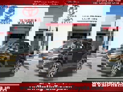 New 2025 Toyota Corolla Cross XLE