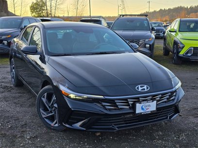 New 2025 Hyundai Elantra SEL