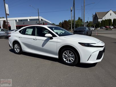 New 2025 Toyota Camry LE