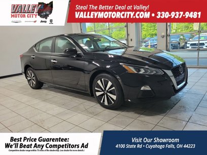 Used 2021 Nissan Altima 2.5 SV w/ SV Premium Package