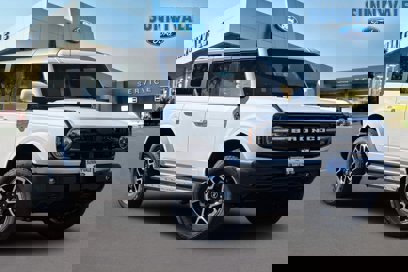 New 2025 Ford Bronco Outer Banks