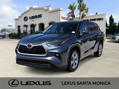 Used 2023 Toyota Highlander LE