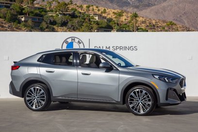 New 2025 BMW X2 xDrive28i w/ Premium Package