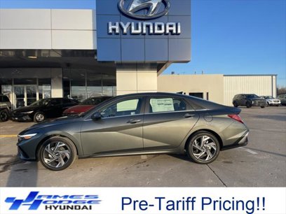 New 2025 Hyundai Elantra SEL w/ Cargo Package