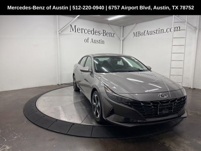 Used 2023 Hyundai Elantra Limited w/ Preferred Accessory Package