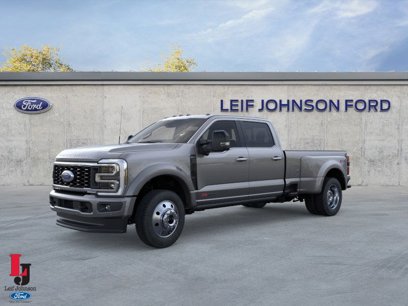 New 2025 Ford F450 Platinum w/ FX4 Off-Road Package