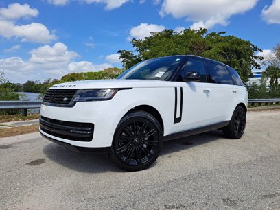 New 2025 Land Rover Range Rover Long Wheelbase SE