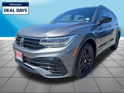 Used 2022 Volkswagen Tiguan SE R-Line