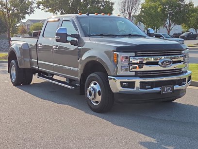 Certified 2019 Ford F350 Lariat w/ Lariat Ultimate Package
