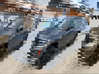 New 2025 Jeep Grand Cherokee Altitude