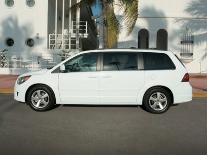 Used 2011 Volkswagen Routan SE