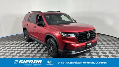 New 2025 Honda Pilot TrailSport