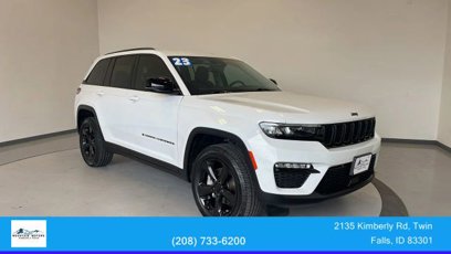 Used 2023 Jeep Grand Cherokee Limited w/ Black Appearance Package