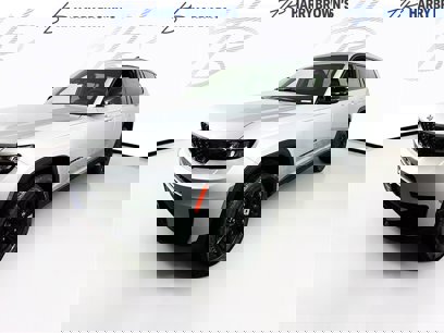 New 2025 Jeep Grand Cherokee L Altitude