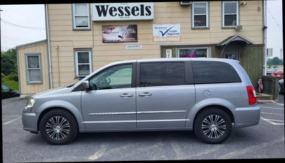 Used 2014 Chrysler Town & Country S