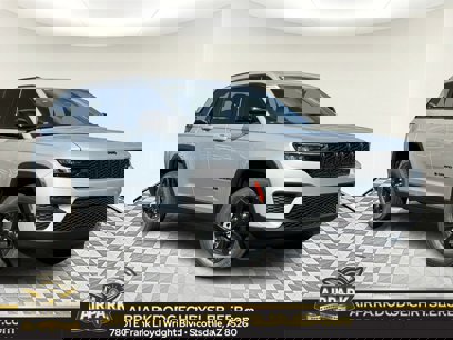 New 2025 Jeep Grand Cherokee Altitude