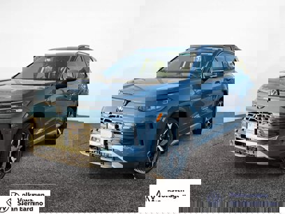 New 2025 Volkswagen Tiguan SE