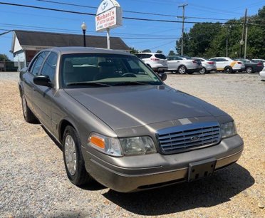 Used 2006 Ford Crown Victoria